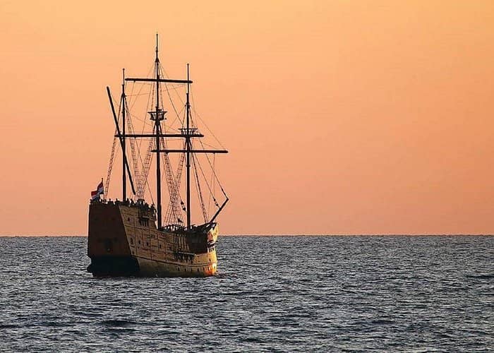 Karaka sunset cruise in Dubrovnik