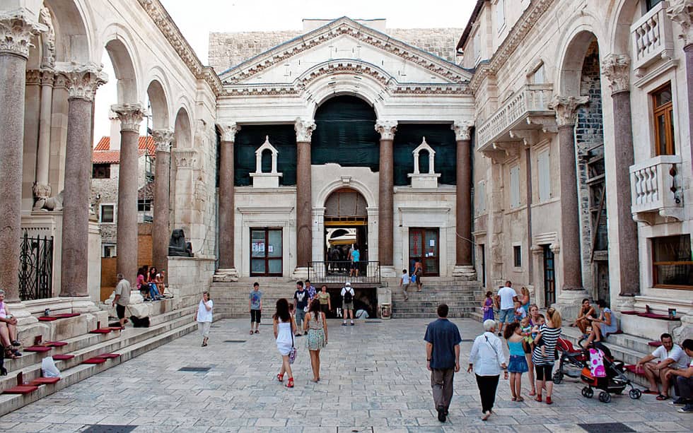 Peristil in Split